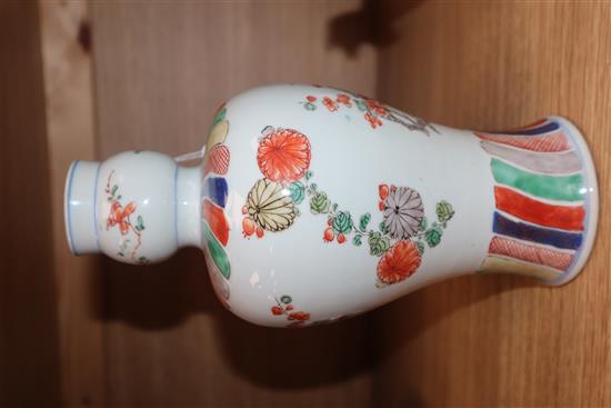 A Chinese Kangxi period wucai vase height 24cm